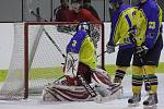 Z derby krajské hokejové ligy mužů HC Skuteč - HC Chrudim 1:9