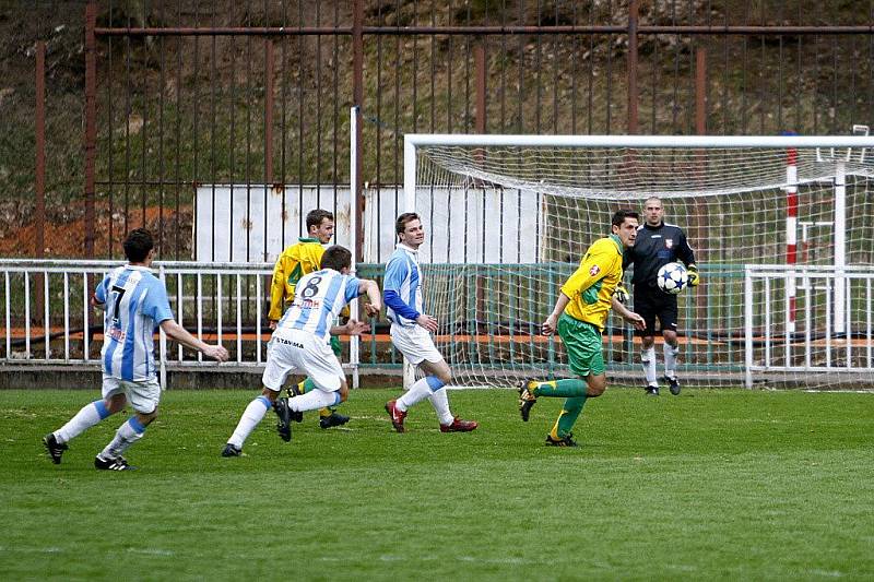 Krajský přebor ve fotbale: Hlinsko v derby porazilo Třemošnici 2:1.