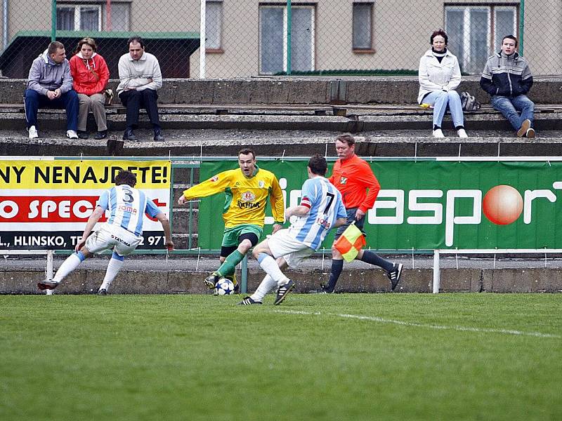 Krajský přebor ve fotbale: Hlinsko v derby porazilo Třemošnici 2:1.