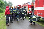 Více než stovka profesionálních hasičů z Pardubického a Královéhradeckého kraje se již po jedenácté sešla v Seči u Chrudimi, kde se konalo další proškolení hasičů chemiků. 