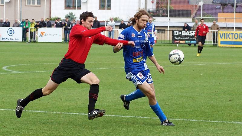 Z utkání MFK Chrudim – FK Králův Dvůr 2:1