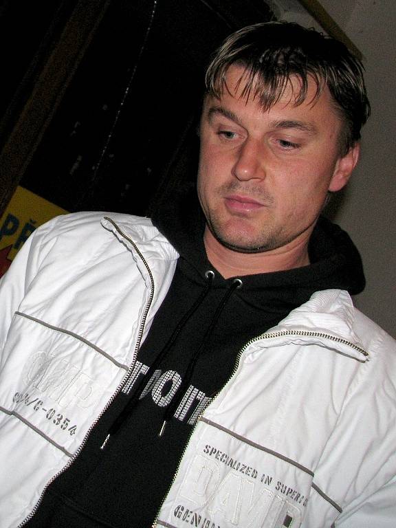 Trenér AFK Chrudim Pavel Jirousek.