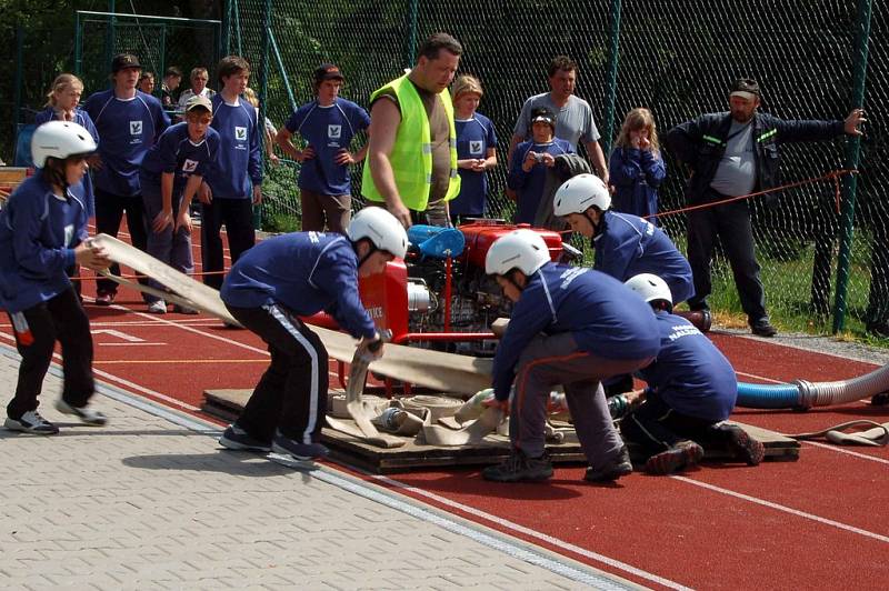 Mladí hasiči se v Hlinsku snažili ze všech sil, aby se dostali na červnové mistrovství republiky v Přerově, které bude v režii České hasičské jednoty.