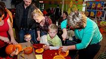 Floristka Blanka Machotová ve spolupráci s cukrárnou v Třemošnici uspořádala pro děti „Dýňové odpoledne“