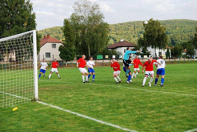 Utkání krajské I. A třídy Třemošnice - Staré Hradiště 2:0.