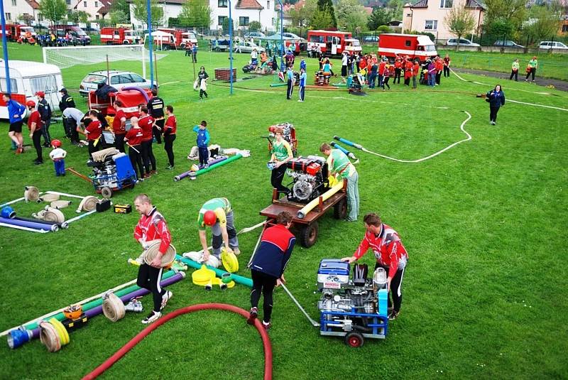 Sbor dobrovolných hasičů v Třemošnici zahájil oslavy 100. výročí svého založení odstartováním ligové soutěže.