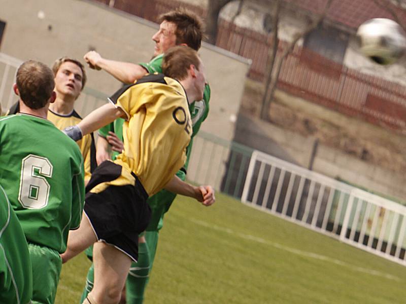 Hlinsko doma v dalším kole krajského přeboru Pardubicka porazilo rezervu Letohradu 3:1.