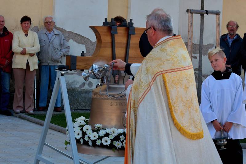 Chrast má nové srdce jménem Benedikt.