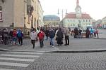 V Hlinsku ve čtvrtek demonstroval na podporu tzv. Holešovské výzvy podle pravděpdobně nadhodnocených odhadů asi stočlenný dav.