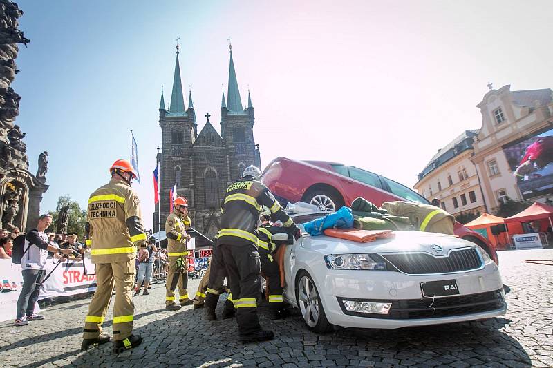 Mistrovství hasičů ve vyprošťování u dopravních nehod.
