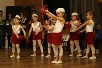 Děti z hlineckého Ministudia Sluníčko předvedli svoje taneční umění.