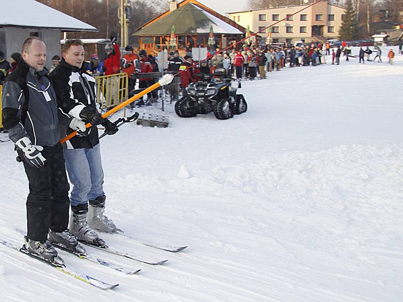 Na hlinecké sjezdovce začala lyžařská sezona. 