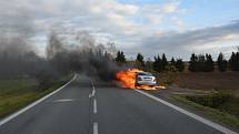 Hasiči likvidovali požár automobilu v Bylanech.