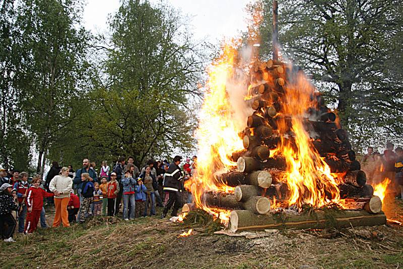 ...A takové byly čarodějnické oslavy v Hlinsku. 