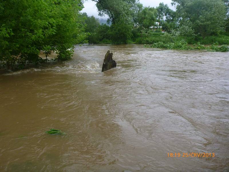 Záplavy na řece Doubravě 25. června 2013.