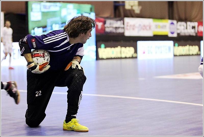 V dalším kole Jetbull Futsal ligy porazil Era-Pack Chrudim doma Nejzbach Vysoké Mýto 9:1.