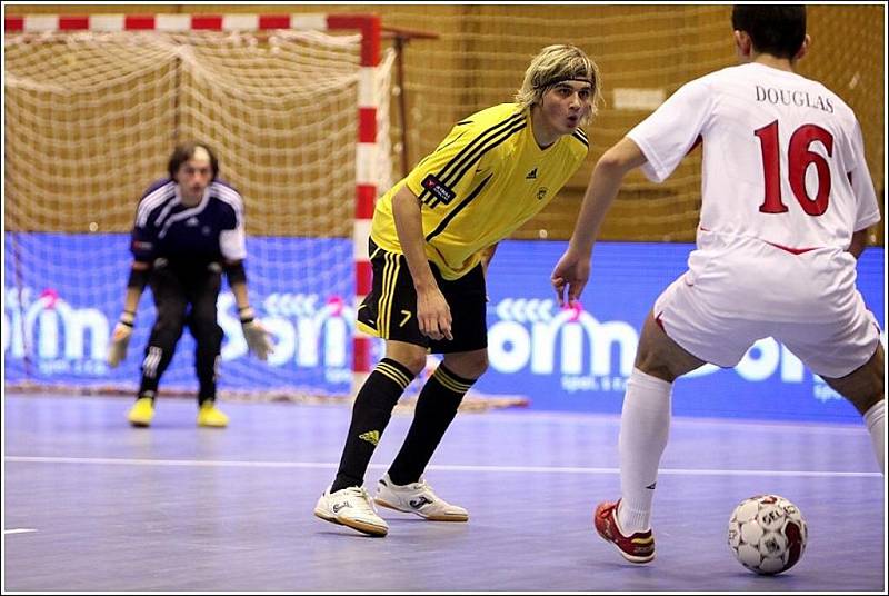 V dalším kole Jetbull Futsal ligy porazil Era-Pack Chrudim doma Nejzbach Vysoké Mýto 9:1.
