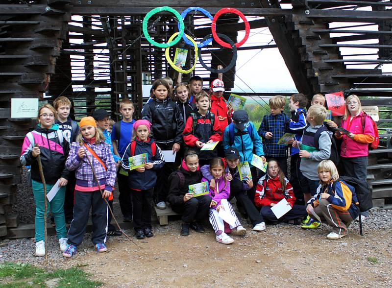 Lesní olympiády se účastní děti druhých až pátých tříd všech chrudimských základních škol.