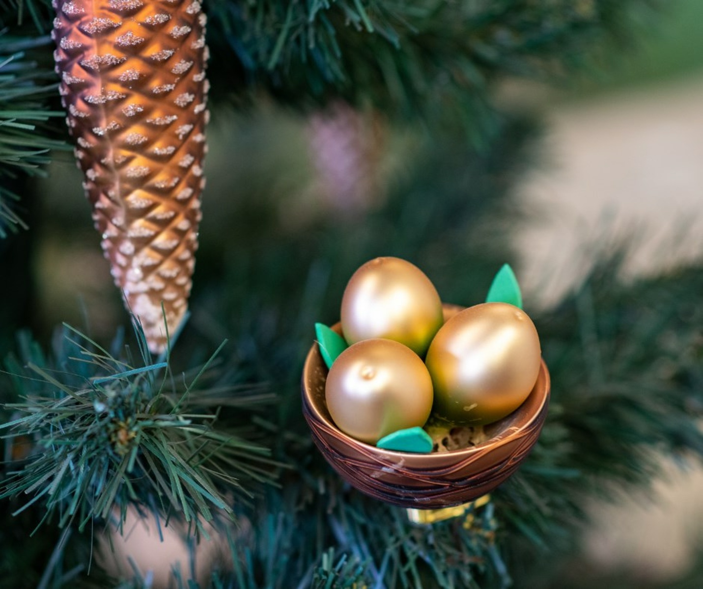 Vánoční ozdoby z Mrákotína se inspirují pohádkou Tři oříšky pro Popelku -  Chrudimský deník