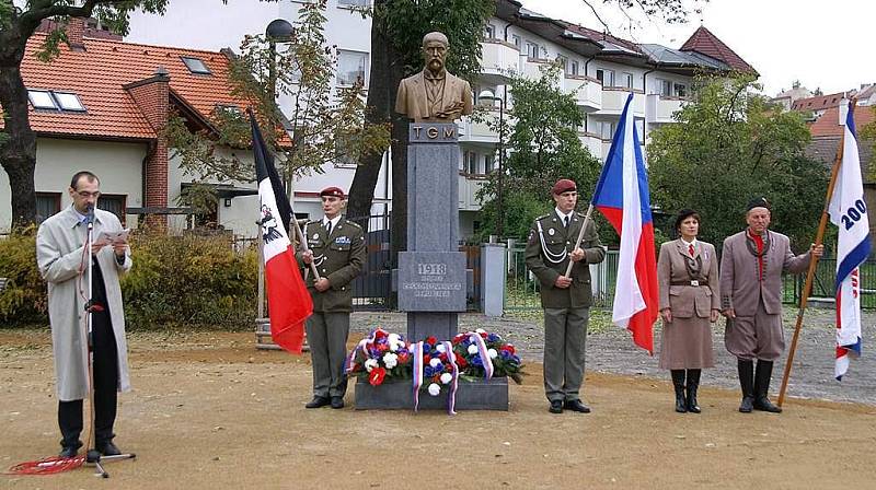 Výročí vzniku ČSR si připomněli i v Chrudimi. Vzpomínkový akt se konal u busty T.G. Masaryka v Parku Republiky.