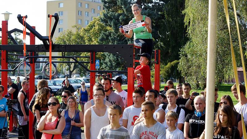 Otevření nové venkovní tělocvičny před Letním stadionem v Chrudimi.