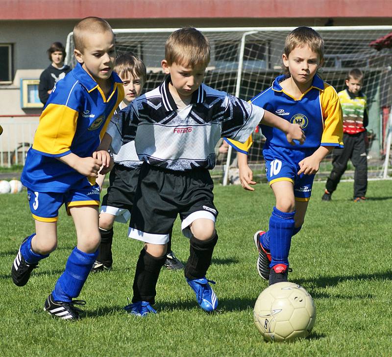 Fotbalový turnaj přípravek ve Slatiňanech viděl derby AFK a SK Chrudim.
