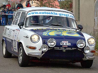 Pardubická rallye startovalal na Resselově náměstí v Chrudimi.