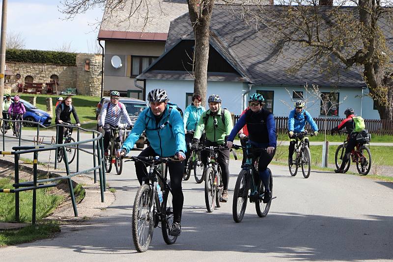 Ronovští skauti uspořádali cyklovýlet