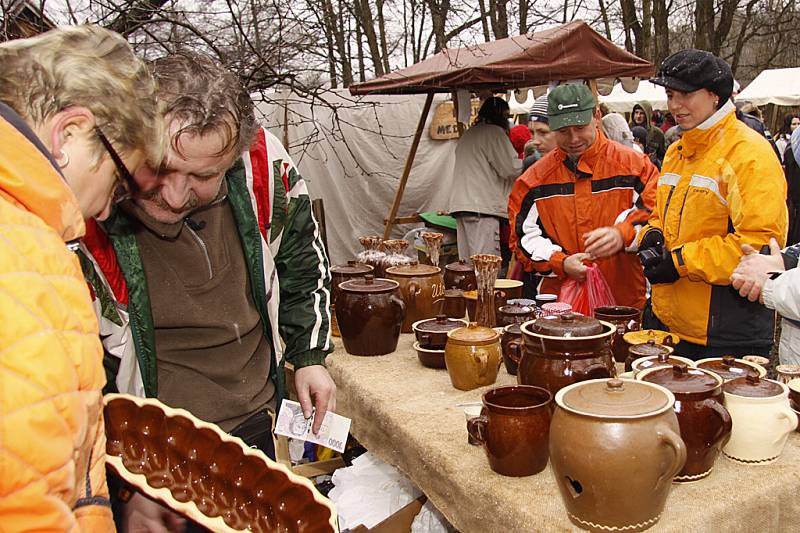 Skanzen na Veselém Kopci patřil tradičnímu předvánočnímu jarmarku.