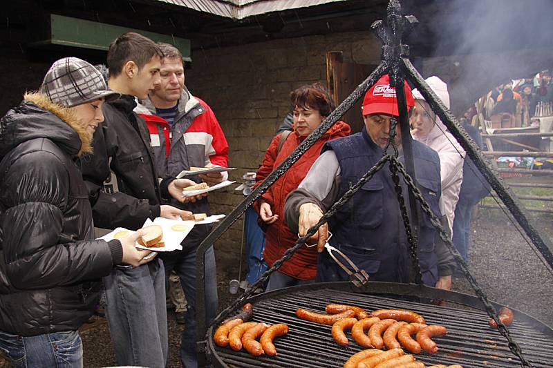 Skanzen na Veselém Kopci patřil tradičnímu předvánočnímu jarmarku.