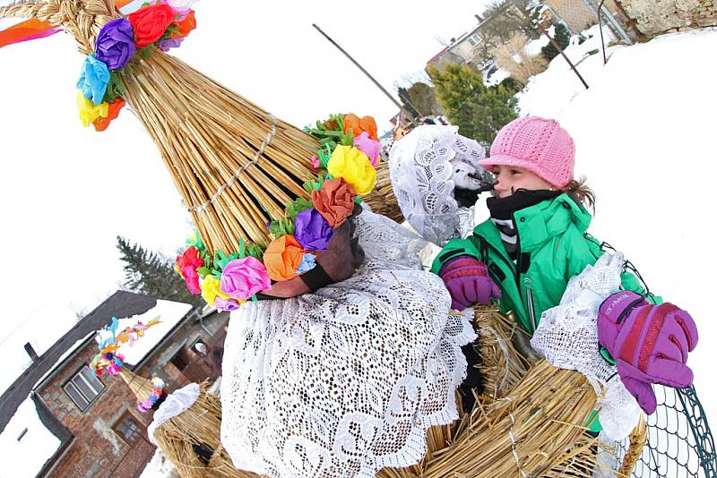 Masopustní obchůzka ve Vortové u Hlinska.