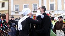 Masopustní obchůzku v Chrudimi obstaral tradičně folklorní soubor Kohoutek.