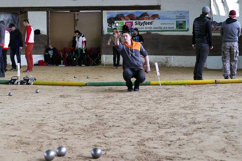 Únorový turnaj ve hře petanque O pohár města Slatiňan a cenu kladrubského vraníka.