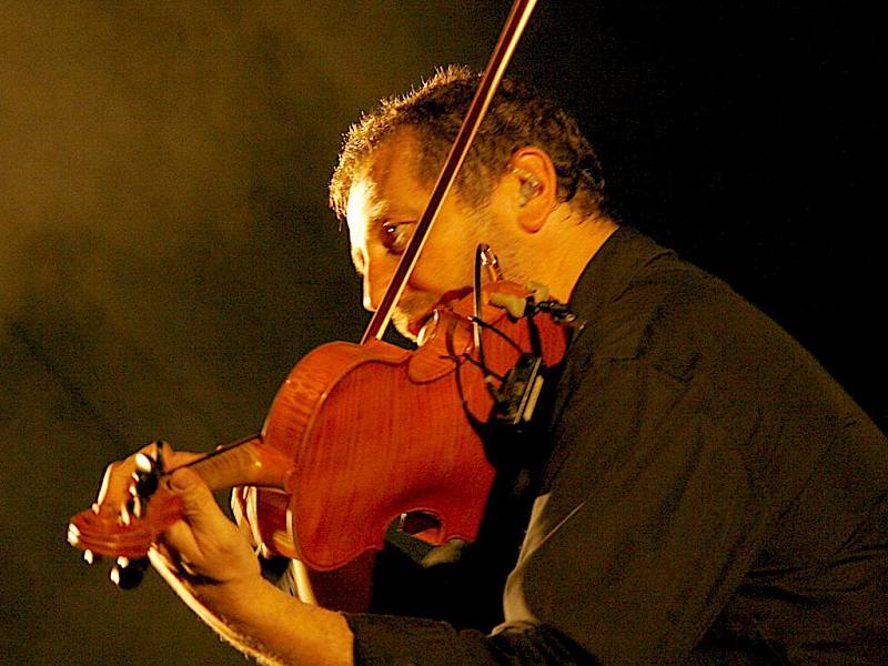 Léto s Rychtářem 2008 zahájil společný koncert kapel Divokej Bill a Čechomor. Vystoupení v hlineckém amfiteátru bylo závěrečnou akcí jejich společného turné 