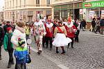 Masopustní obchůzku v Chrudimi obstaral tradičně folklorní soubor Kohoutek.