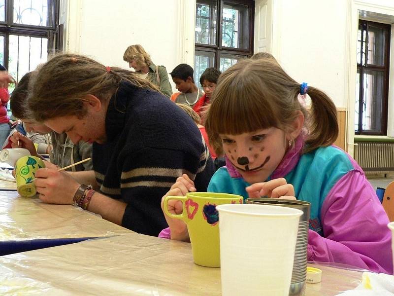 Výchovně léčebné oddělení Dětského domova se školou v Hrochově Týnci, které sídlí v Přestavlkách, slavilo desetileté výročí existence.