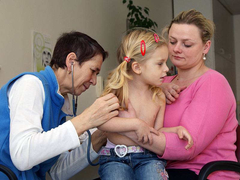 Chřipková epidemie už plní čekárny lékařů. 