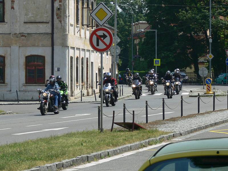 Desátý ročník motosrazu Hardcore Extreme Days v autokempu Konopáč u Heřmanova Městce.