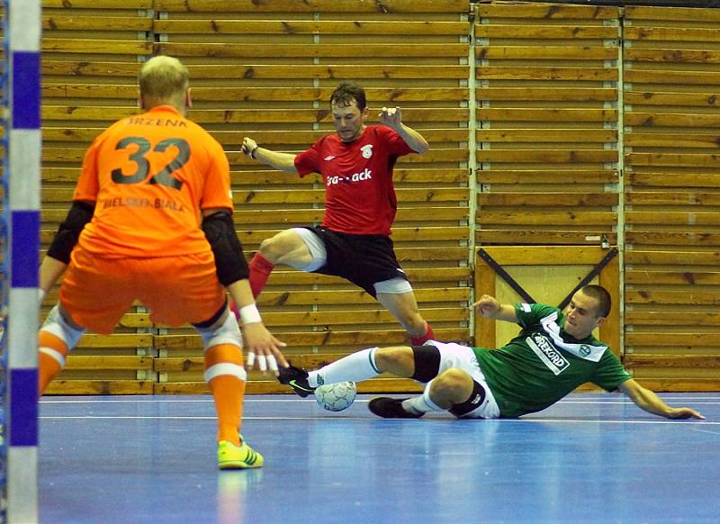 První z dvojice přípravných zápasů s polským 	Rekord Bielsko-Biała vyhrál FK ERA-PACK Chrudim 4:2 (2:1).