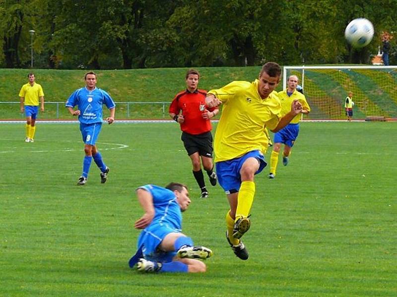 Divizní derby AFK Chrudim - Ústí nad Orlicí skončilo remízou 2:2.