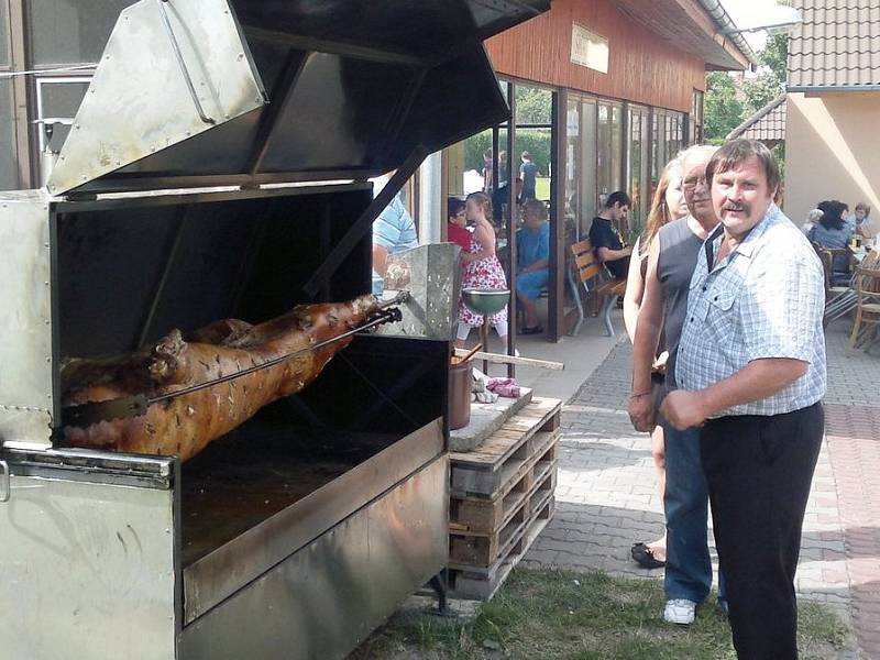 4. setkání rodáků a přátel obce Hošťalovice a Březinka