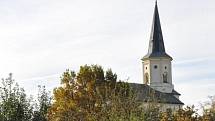 Na věž evangelického kostela v Krouně byl nainstalován nový zvon Ais.