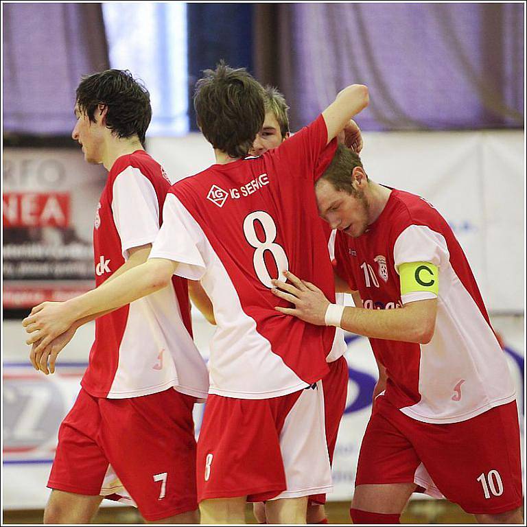 Kategorie U-18: Era–Pack Chrudim - Tango Brno 3:2.