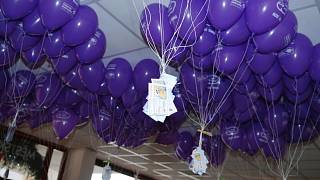 K Ježíškovi letí přes tři stovky balónků z Hornické - Tachovský deník