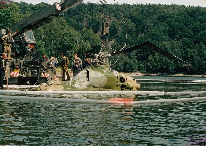 Seriál Deníku: Předváděl se pilot před nahými dívkami? Létal nebezpečně nízko nad Sečskou přehradou.