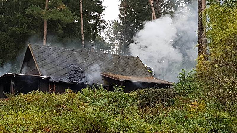 V Kraskově hořela chata
