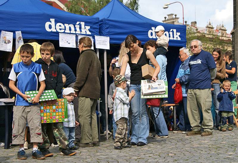 Prima Den s Deníkem na Resselově náměstí v Chrudimi.