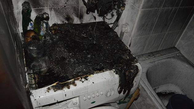 Požár bojleru v koupelně ve Skutči.
