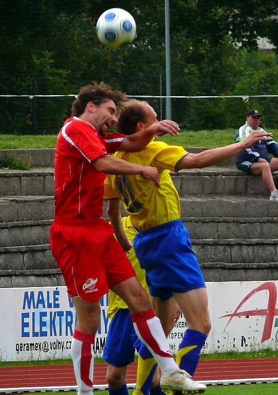 Divizní derby AFK Chrudim - Tesla Pardubice vyhráli domácí 1:0.