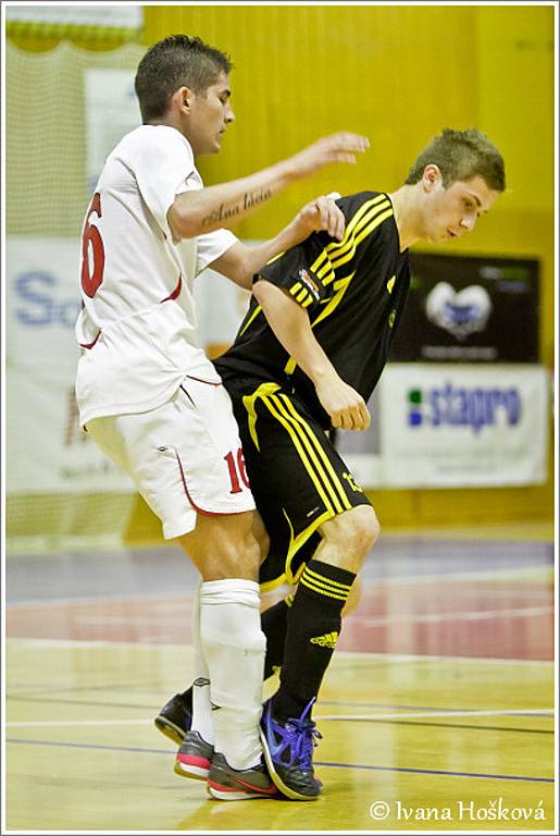 FK Era-Pack Chrudim porazil ve třetím semifinále 1. FC Nejzbach Vysoké Mýto 10:2 a zajistil si postup do finále 3:0 na zápasy. 